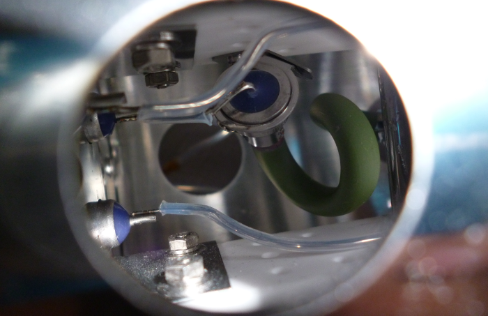 Blick auf ein Electron-Multiplier Horn eines Massenspektrometers
