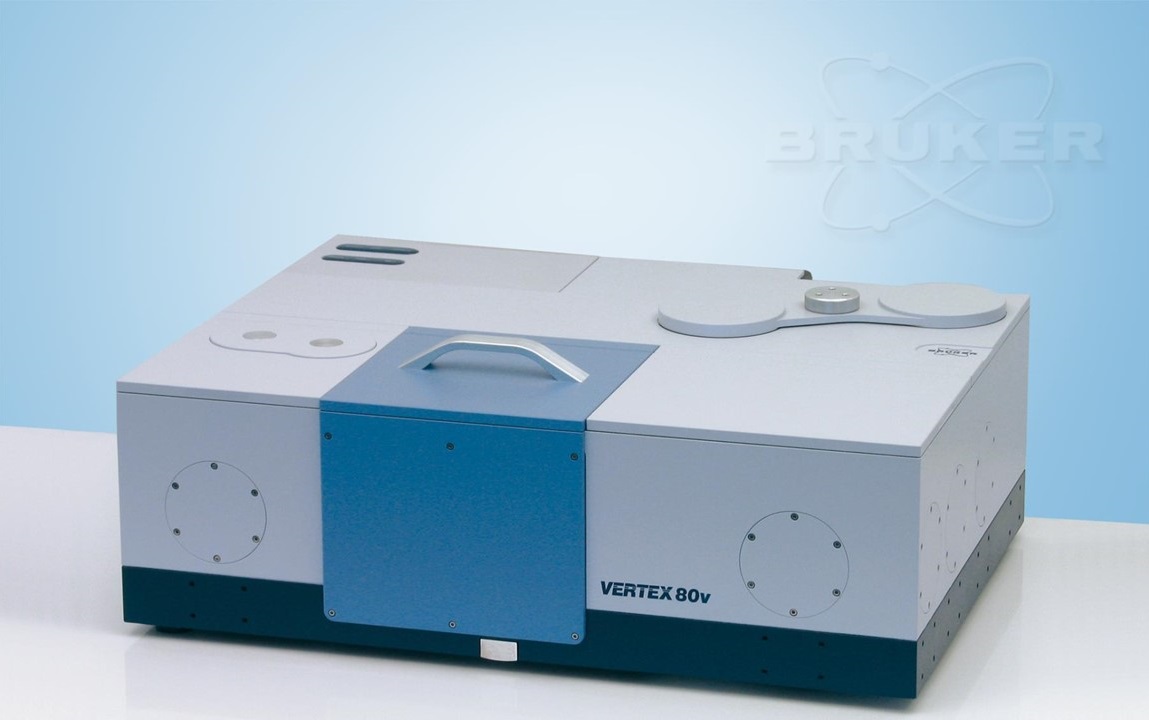 zur Vergrößerungsansicht des Bildes: Vakuum-FTIR-Spektrometer Bruker Vertex 80v. (Bild: Bruker)