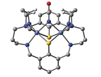 Eine Kristallstruktur eines Komplexes zur selektiven Koordination von Cyanaten ist abgebildet.