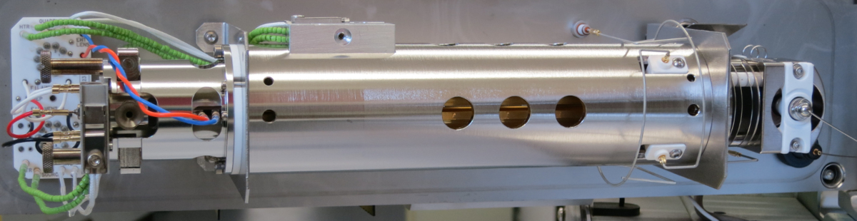 enlarge the image: View of an EI mass spectrometer