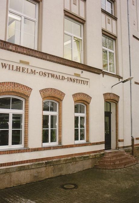 zur Vergrößerungsansicht des Bildes: Wilhelm-Ostwald-Institut (1998), Foto