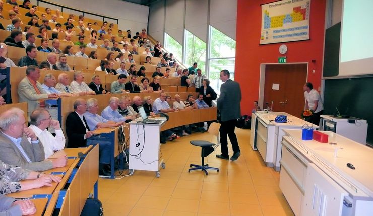 A lecture in the Large Lecture Hall in the main building of Faculty of Chemistry