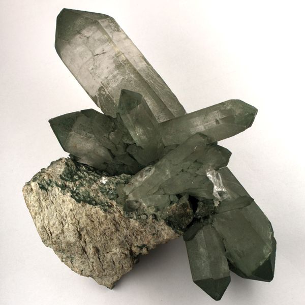 Bergkristall mit Chloritüberzug